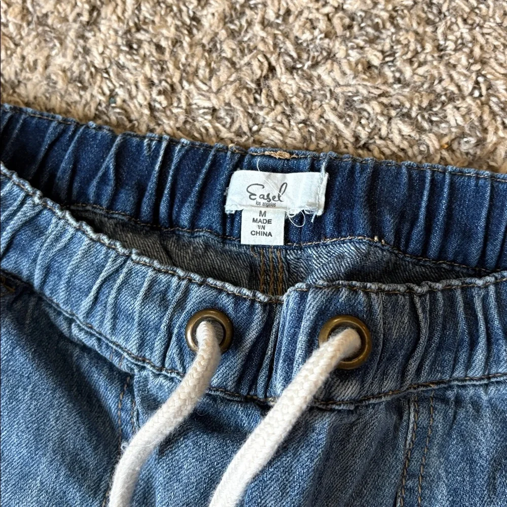 Distressed Jeans - Picture 2 of 2